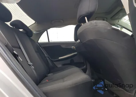 2011 Toyota Corolla Base z USA, uszkodzony, nr VIN 2T1BU4EE6BC633460